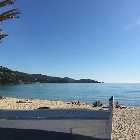 Au petit Bonheur, Studio vue mer avec jardinet&parking 400m plage Le Lavandou Extérieur photo